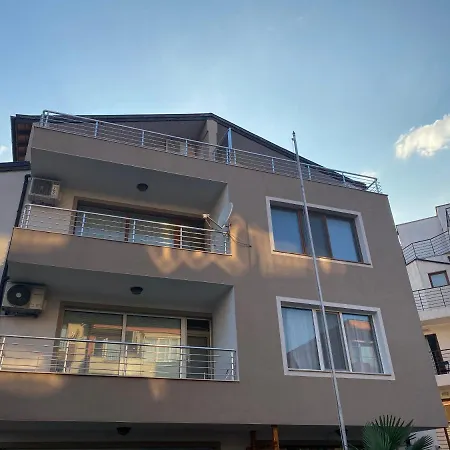Desi House 302 A Large Cozi Апартаменты