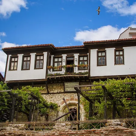 Desi House 302 A Large Cozi Апартаменты *