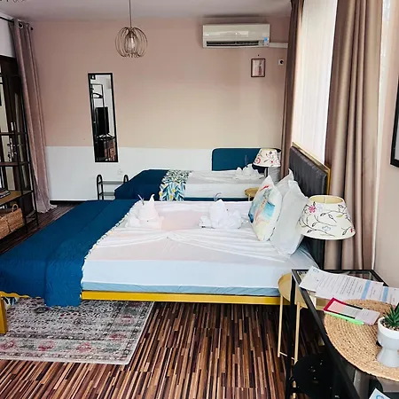 Desi House 302 A Large Cozi Несебр