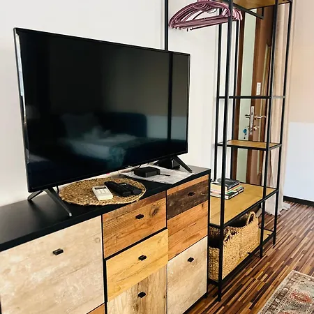 Апартаменты Desi House 302 A Large Cozi