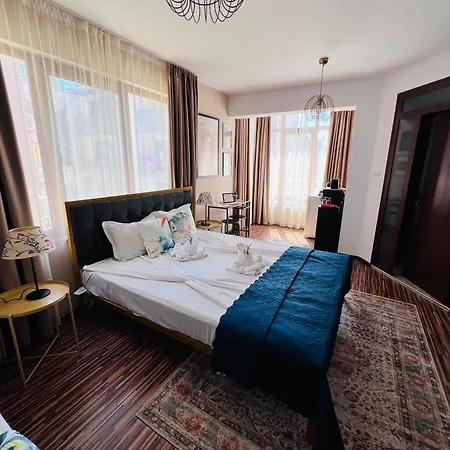 Desi House 302 A Large Cozi Апартаменты Несебр