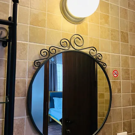 Apartment Desi House 302 A Large Cozi *