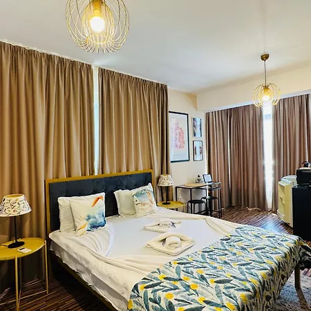 Апартаменты Desi House 302 A Large Cozi *